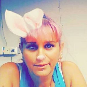 Meet your Posher, Eva